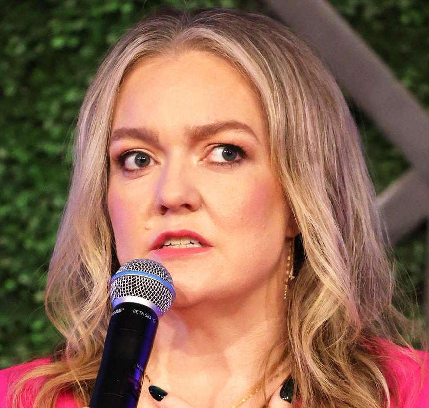 Portrait of Colleen Hoover